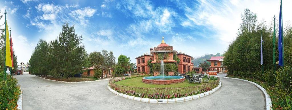 Grand Norling Hotel'S Resort Catmandu Exterior foto